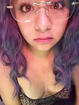 MorriganRosee Adlı Modelin Canlı XXX Sohbeti