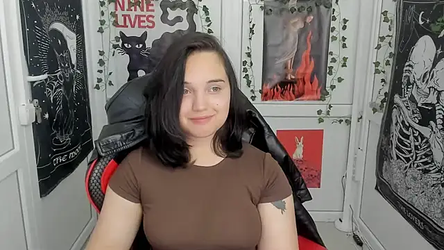 XXX chat uživo modela Caroline_cutte