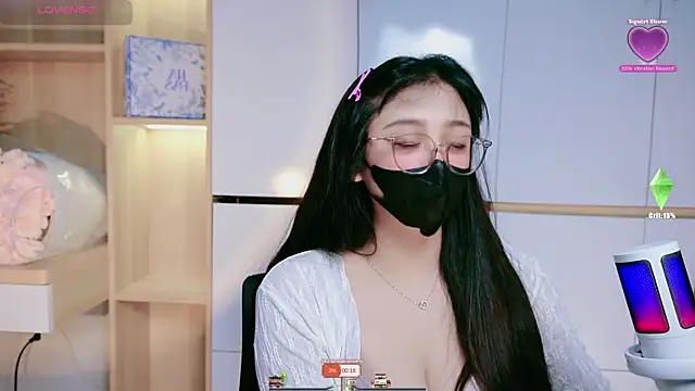 XXX chat uživo modela Chan_Chann