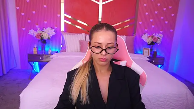 DoveLovee's Webcam Show