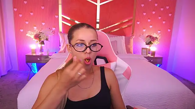 Webkamerová show DoveLovee