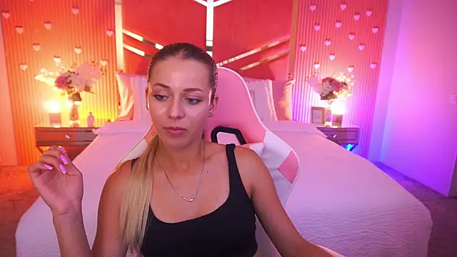DoveLovee's Webcam Show