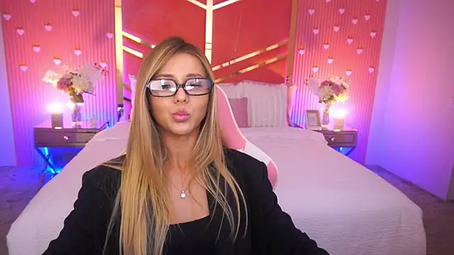 DoveLovee's Webcam Show