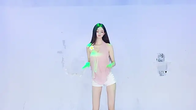 HOT-dance520S Show in webcam