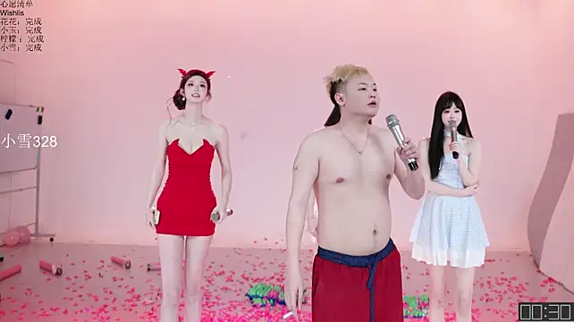 HOT-dance520S: διαδικτυακό σόου στην κάμερα