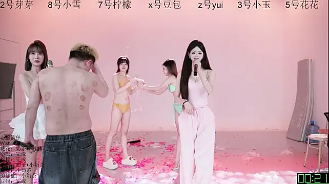 הופעת וובקאם של HOT-dance520S