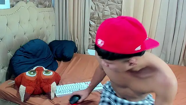 roberthugecock Webcam Show
