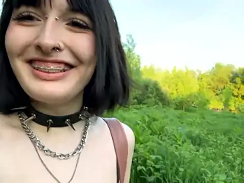 virusDoll Adlı Modelin Canlı XXX Sohbeti
