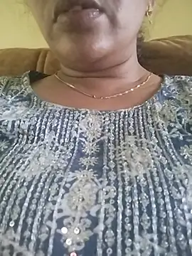 Show de webcam de Monika_telugu_queen