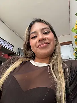 Kimmiebellarie 网络视讯表演