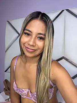 Kimmiebellarie's Webcam Show