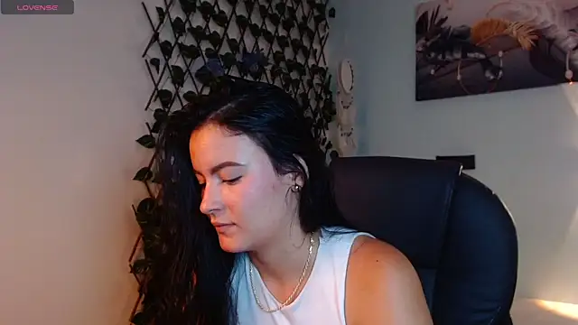 צ'אט XXX בשידור חי של rosaleia_