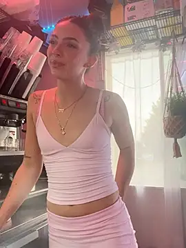 juicybootyquinn Show in webcam