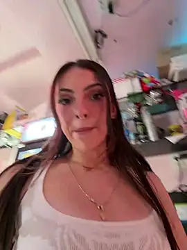 juicybootyquinn Show in webcam