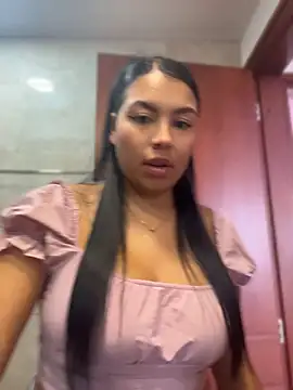 Chatroom XXX en direct de Iam-sophia27