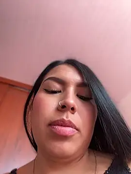 Iam-sophia27's Live XXX Chat