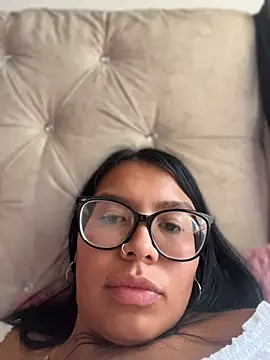 Iam-sophia27's Live XXX Chat