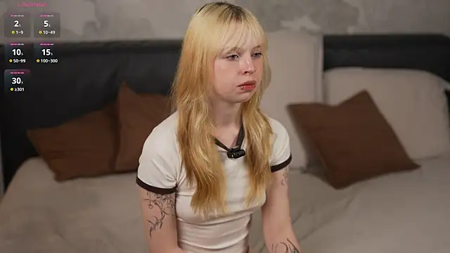 XXX chat uživo modela ElvenCat