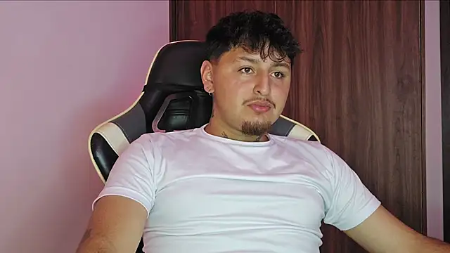 djsex_yerknox's Webcam Show