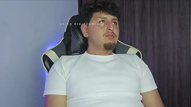Živý XXX chat djsex_yerknox