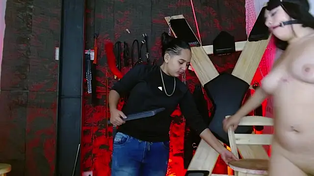 MasterKisame_Bdsm Pertunjukan Webcam