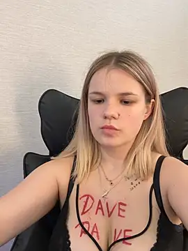 Chat XXX en directo de KimEvanss