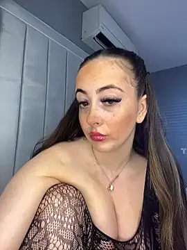 BrunetteBarbieXx_ Webcam show