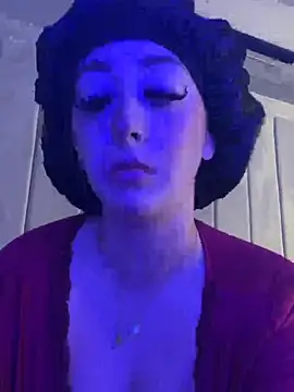 צ'אט XXX בשידור חי של BrunetteBarbieXx_