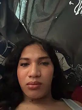 slutty_aki webkamerás műsora