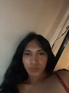 slutty_aki Show in webcam