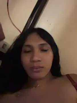 slutty_aki's Webcam Show