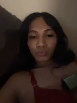 slutty_aki Pertunjukan Webcam