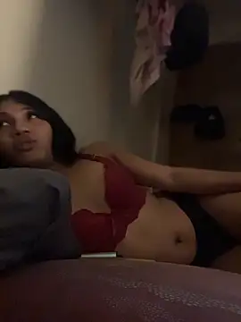 slutty_aki Pertunjukan Webcam