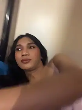 slutty_aki Pertunjukan Webcam