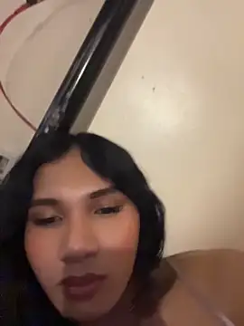 slutty_aki Pertunjukan Webcam