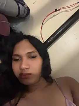 slutty_aki Pertunjukan Webcam