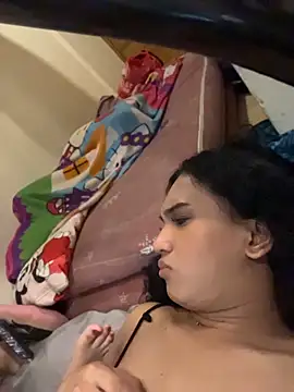 slutty_aki 在線直播表演