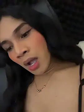 slutty_aki – Kamerová šou
