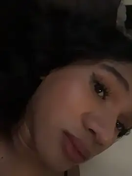 slutty_aki's Webcam Show