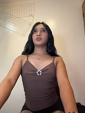 slutty_aki Pertunjukan Webcam