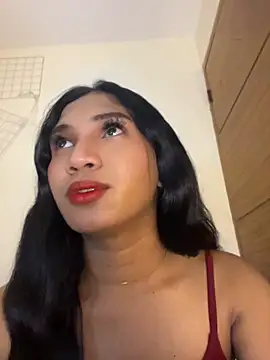 slutty_aki Show in webcam
