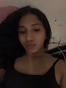 slutty_aki Pertunjukan Webcam