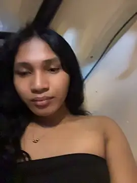 Show de slutty_aki na webcam