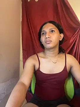 slutty_aki 在線直播表演