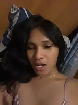slutty_aki webcam show