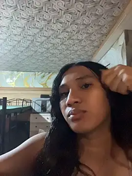 Show de slutty_aki na webcam