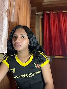 slutty_aki Pertunjukan Webcam
