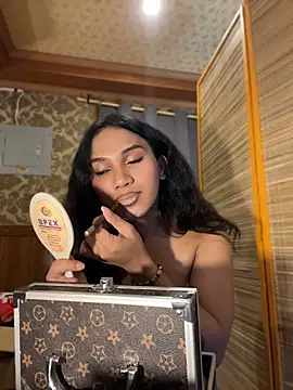 slutty_aki Pertunjukan Webcam
