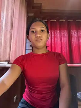 slutty_aki Webcam-Show