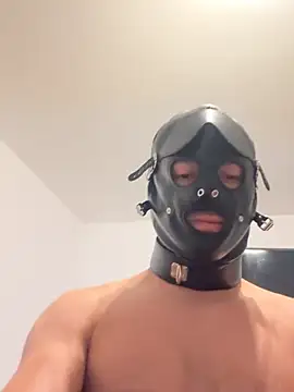 הופעת וובקאם של blackfurr